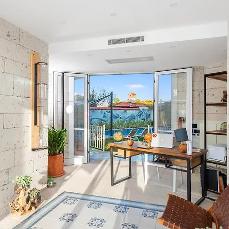 Rhodium Hotell Alaçatı