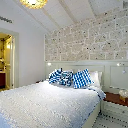 Otel Rhodium