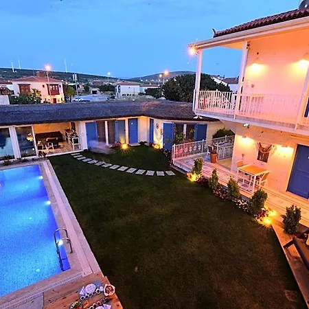 Rhodium Otel *